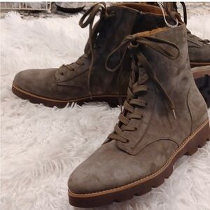 Vionic Lani - Olive Suede Boots NWBox